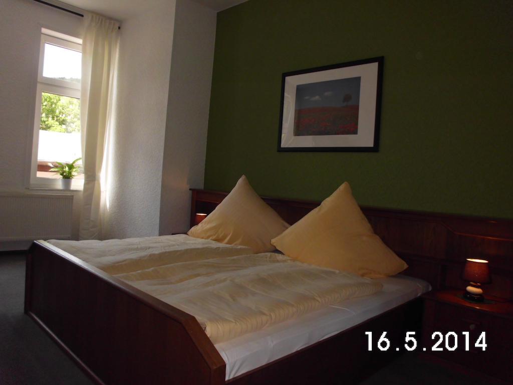 Hotel Garni Am Thueringer Klosstheater Friedrichroda Szoba fotó